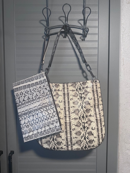 Michael Kors Handbags - Michael Kors Fulton Large Natural Snakeskin Embossed Leather Hobo Bag NWOT